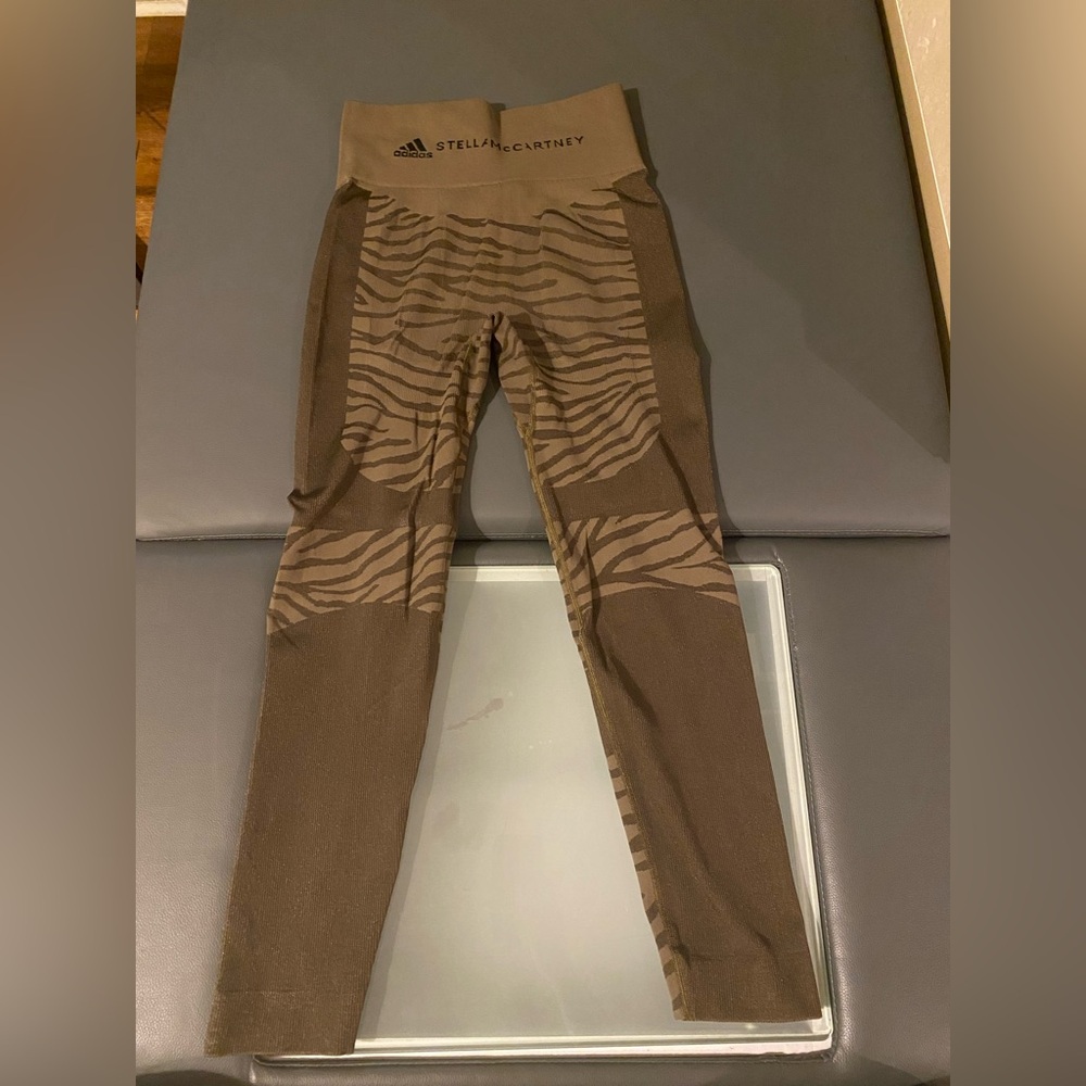 Adidas by Stella McCartney Leggings and Crop Top Set - Picture 2 of 7